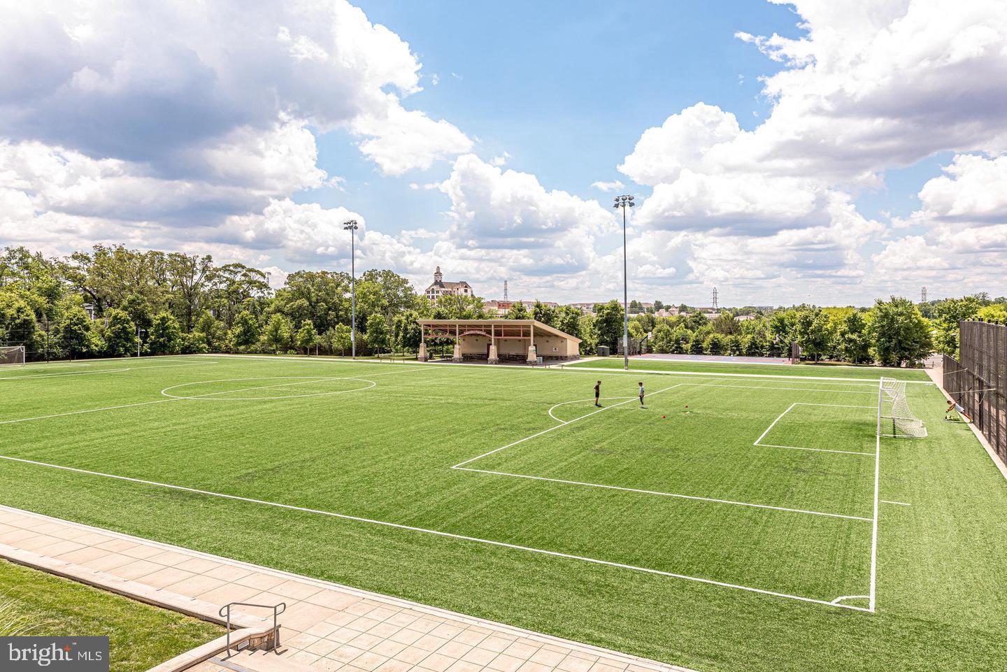 2320 FIELD POINT RD #4-304, HERNDON, Virginia 20171, 2 Bedrooms Bedrooms, ,2 BathroomsBathrooms,Residential,For sale,2320 FIELD POINT RD #4-304,VAFX2287782 MLS # VAFX2287782