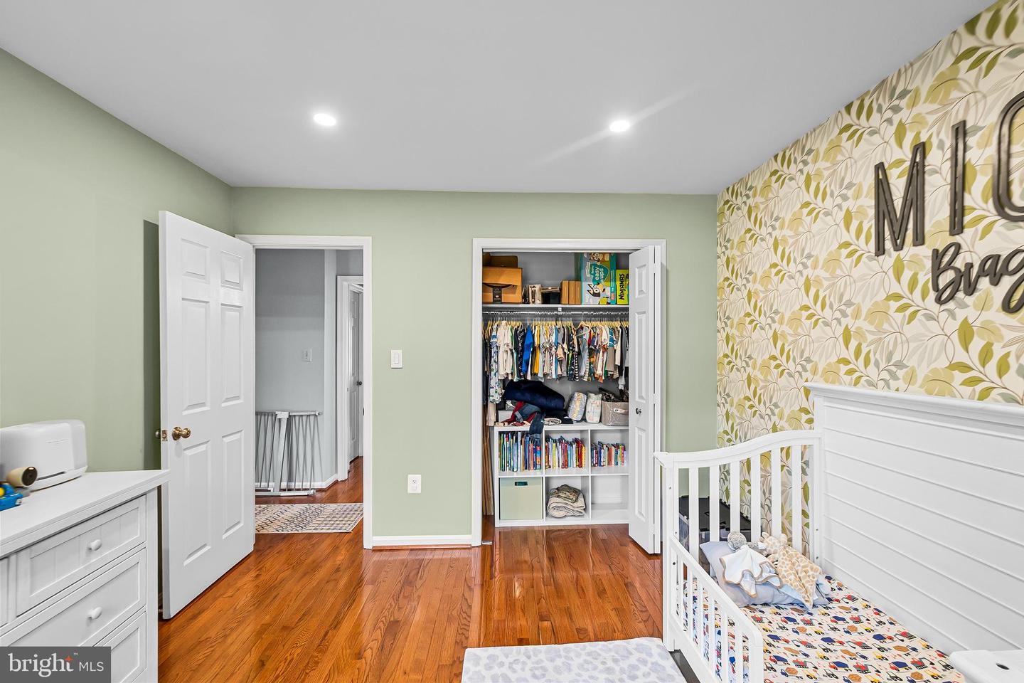 7229 OLDE LANTERN WAY, SPRINGFIELD, Virginia 22152, 3 Bedrooms Bedrooms, ,3 BathroomsBathrooms,Residential,For sale,7229 OLDE LANTERN WAY,VAFX2288094 MLS # VAFX2288094