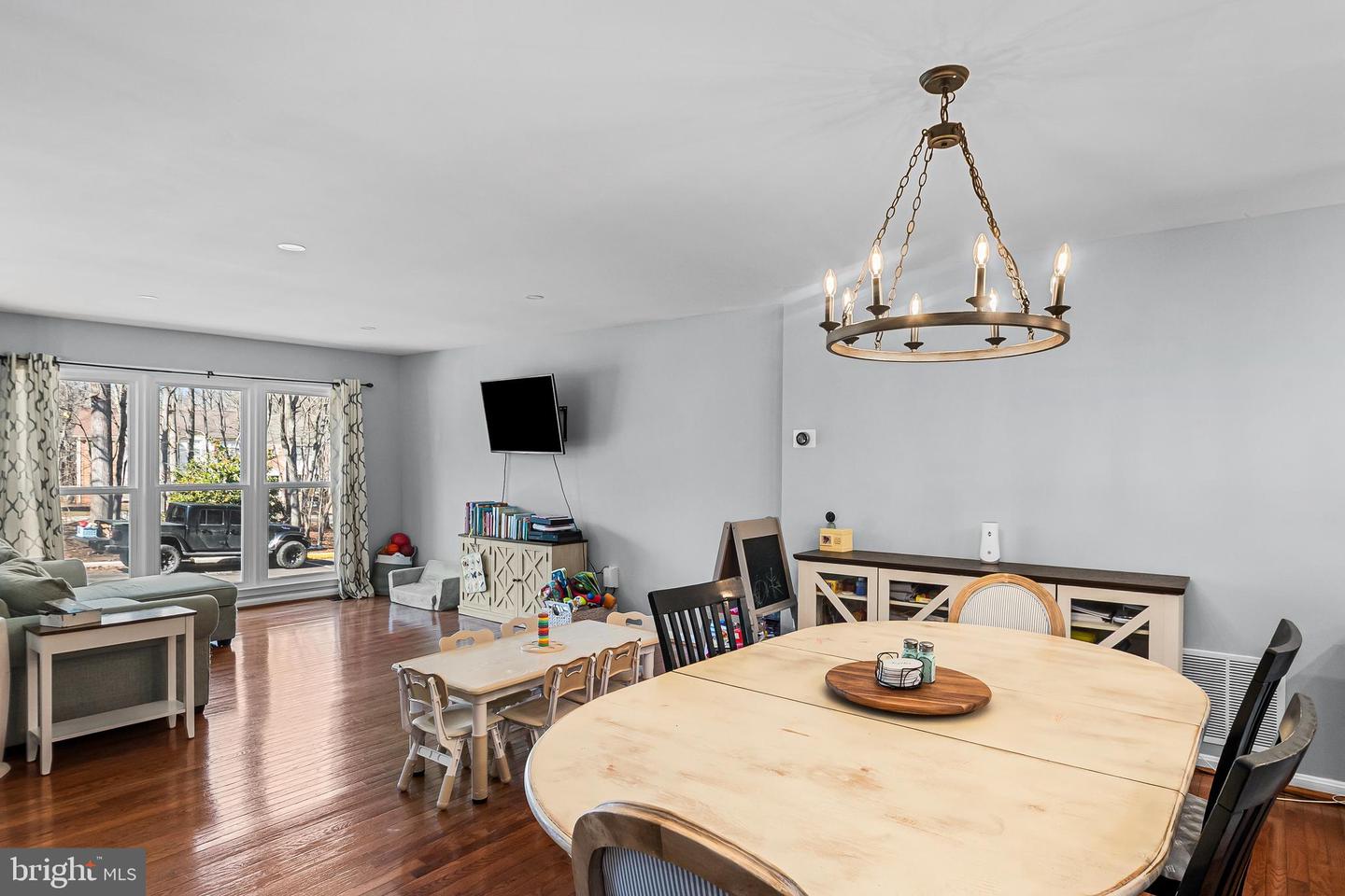 7229 OLDE LANTERN WAY, SPRINGFIELD, Virginia 22152, 3 Bedrooms Bedrooms, ,3 BathroomsBathrooms,Residential,For sale,7229 OLDE LANTERN WAY,VAFX2288094 MLS # VAFX2288094