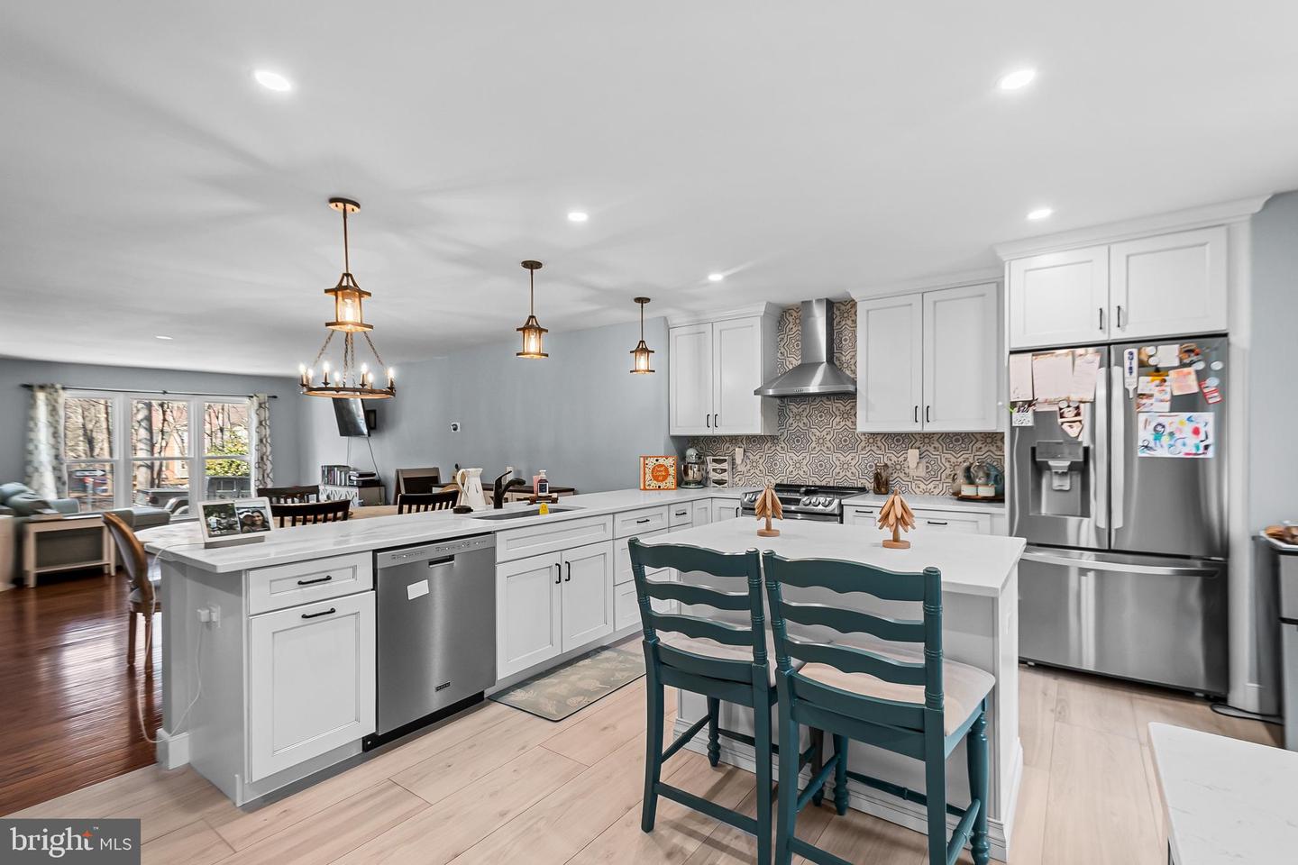 7229 OLDE LANTERN WAY, SPRINGFIELD, Virginia 22152, 3 Bedrooms Bedrooms, ,3 BathroomsBathrooms,Residential,For sale,7229 OLDE LANTERN WAY,VAFX2288094 MLS # VAFX2288094