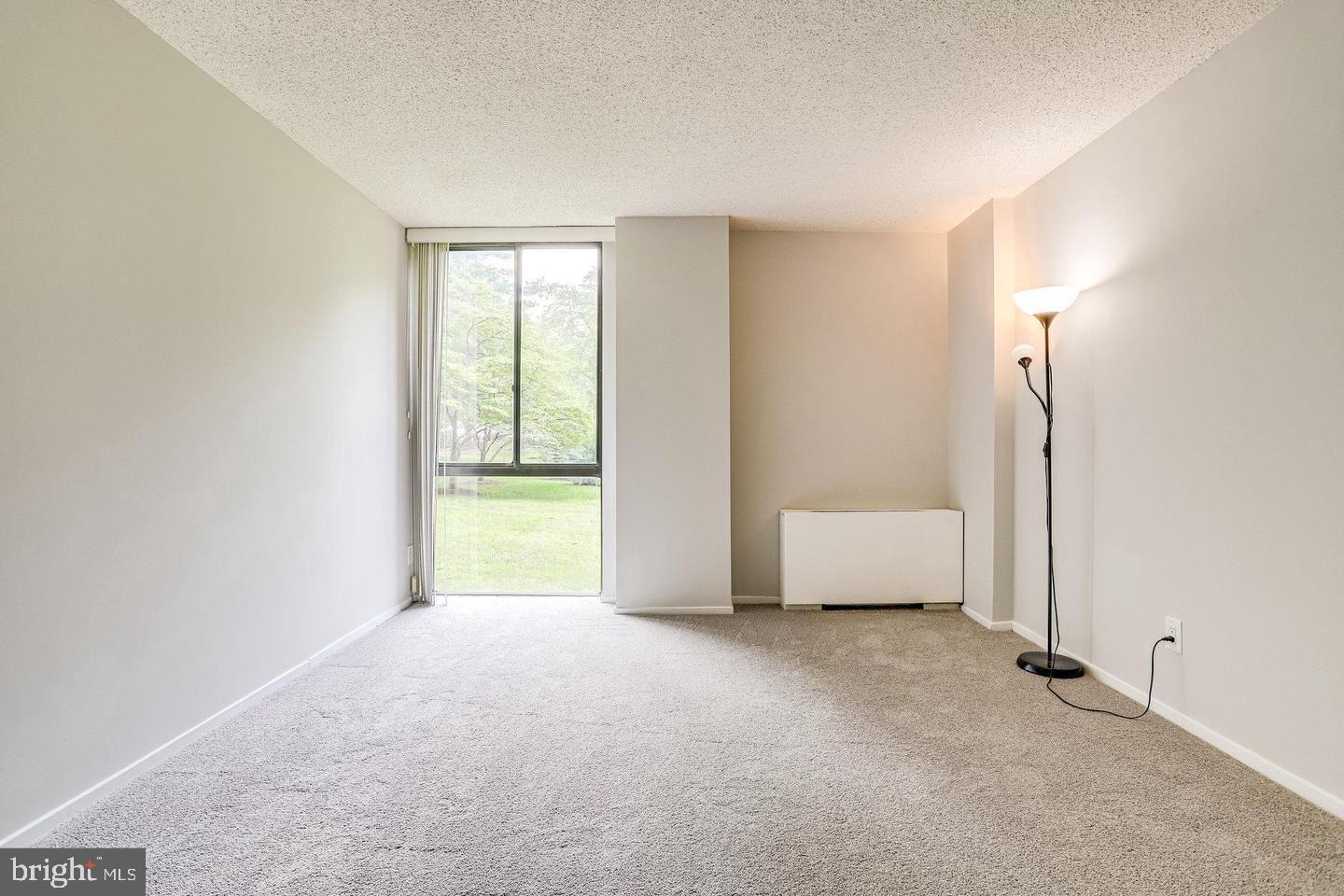 2300 PIMMIT DR #102, FALLS CHURCH, Virginia 22043, 1 Bedroom Bedrooms, ,1 BathroomBathrooms,Residential,For sale,2300 PIMMIT DR #102,VAFX2288222 MLS # VAFX2288222