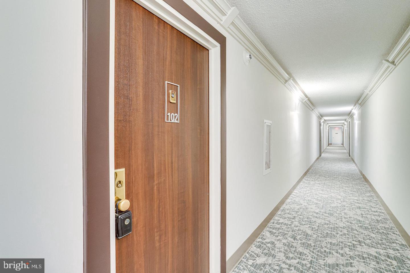 2300 PIMMIT DR #102, FALLS CHURCH, Virginia 22043, 1 Bedroom Bedrooms, ,1 BathroomBathrooms,Residential,For sale,2300 PIMMIT DR #102,VAFX2288222 MLS # VAFX2288222