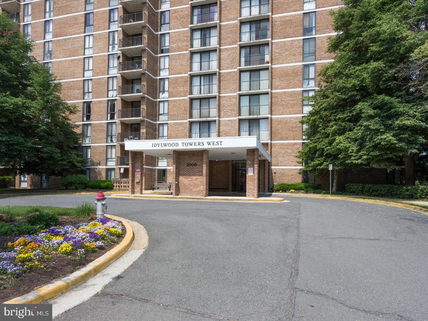 2300 PIMMIT DR #102, FALLS CHURCH, Virginia 22043, 1 Bedroom Bedrooms, ,1 BathroomBathrooms,Residential,For sale,2300 PIMMIT DR #102,VAFX2288222 MLS # VAFX2288222