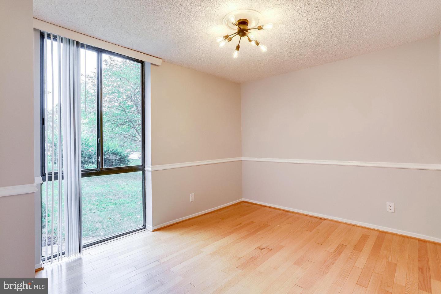 2300 PIMMIT DR #102, FALLS CHURCH, Virginia 22043, 1 Bedroom Bedrooms, ,1 BathroomBathrooms,Residential,For sale,2300 PIMMIT DR #102,VAFX2288222 MLS # VAFX2288222