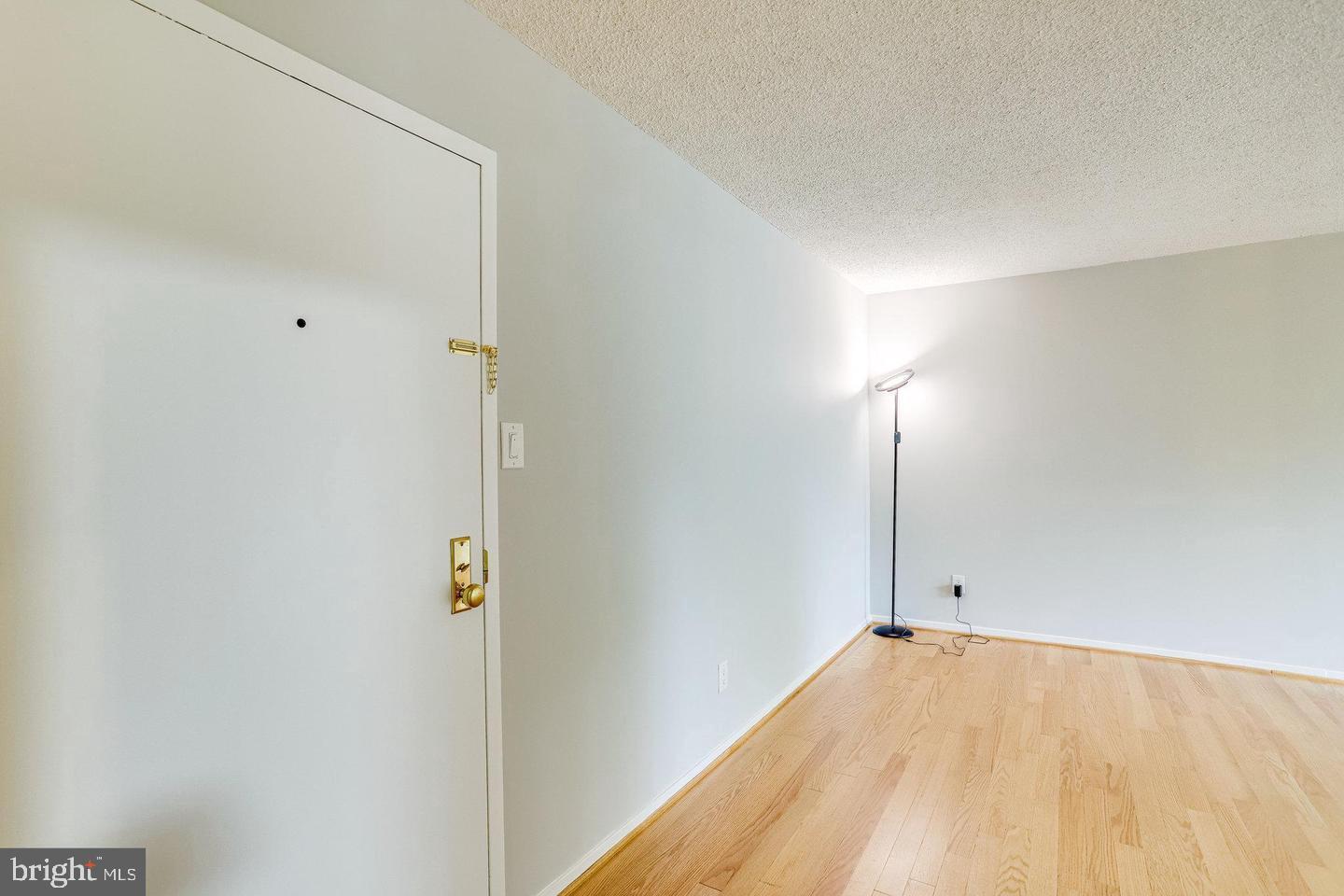2300 PIMMIT DR #102, FALLS CHURCH, Virginia 22043, 1 Bedroom Bedrooms, ,1 BathroomBathrooms,Residential,For sale,2300 PIMMIT DR #102,VAFX2288222 MLS # VAFX2288222