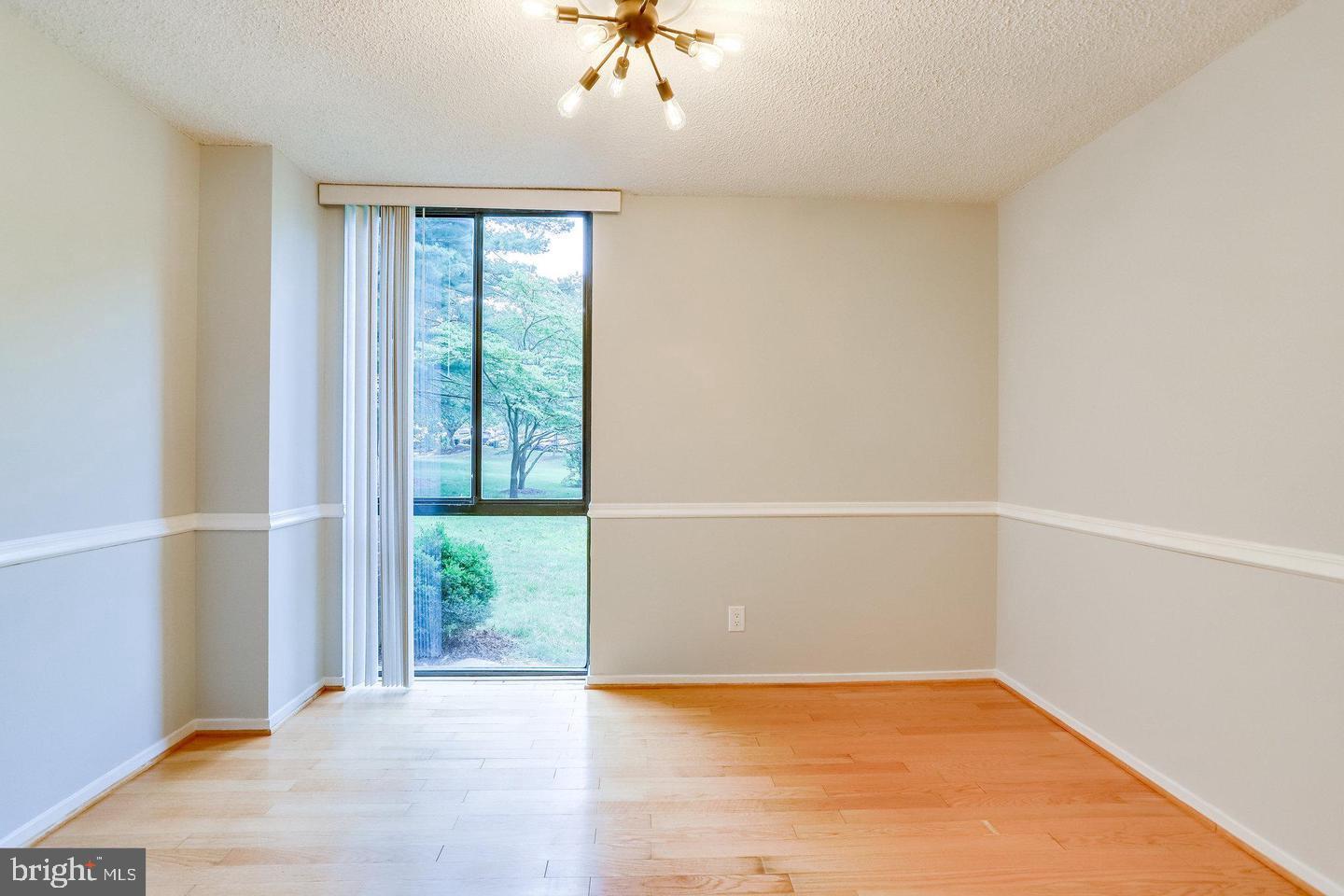 2300 PIMMIT DR #102, FALLS CHURCH, Virginia 22043, 1 Bedroom Bedrooms, ,1 BathroomBathrooms,Residential,For sale,2300 PIMMIT DR #102,VAFX2288222 MLS # VAFX2288222