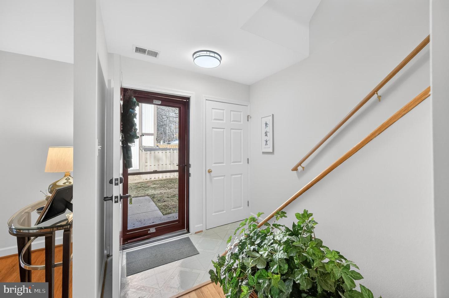 6077 HOLLOW HILL LN, SPRINGFIELD, Virginia 22152, 3 Bedrooms Bedrooms, ,2 BathroomsBathrooms,Residential,For sale,6077 HOLLOW HILL LN,VAFX2288658 MLS # VAFX2288658 6077 HOLLOW HILL LN, SPRINGFIELD, Virginia 22152, 3 Bedrooms Bedrooms, ,2 BathroomsBathrooms,Residential,For sale,6077 HOLLOW HILL LN,VAFX2288658 MLS # VAFX2288658