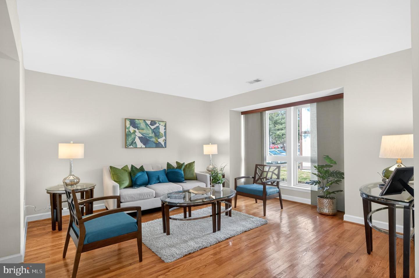 6077 HOLLOW HILL LN, SPRINGFIELD, Virginia 22152, 3 Bedrooms Bedrooms, ,2 BathroomsBathrooms,Residential,For sale,6077 HOLLOW HILL LN,VAFX2288658 MLS # VAFX2288658 6077 HOLLOW HILL LN, SPRINGFIELD, Virginia 22152, 3 Bedrooms Bedrooms, ,2 BathroomsBathrooms,Residential,For sale,6077 HOLLOW HILL LN,VAFX2288658 MLS # VAFX2288658