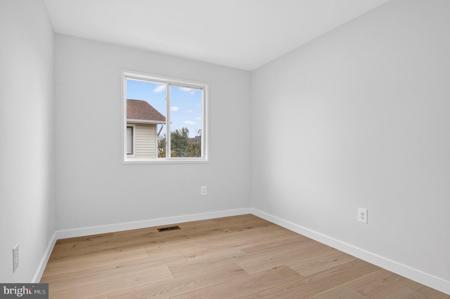 9319 WOODLEA CT, MANASSAS, Virginia 20110, 3 Bedrooms Bedrooms, ,1 BathroomBathrooms,Residential,For sale,9319 WOODLEA CT,VAMN2010184 MLS # VAMN2010184