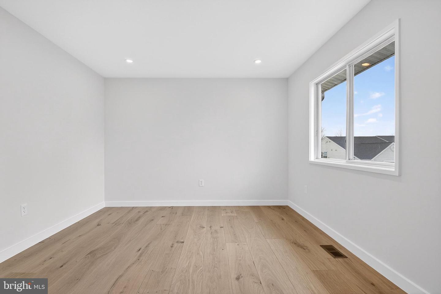 9319 WOODLEA CT, MANASSAS, Virginia 20110, 3 Bedrooms Bedrooms, ,1 BathroomBathrooms,Residential,For sale,9319 WOODLEA CT,VAMN2010184 MLS # VAMN2010184