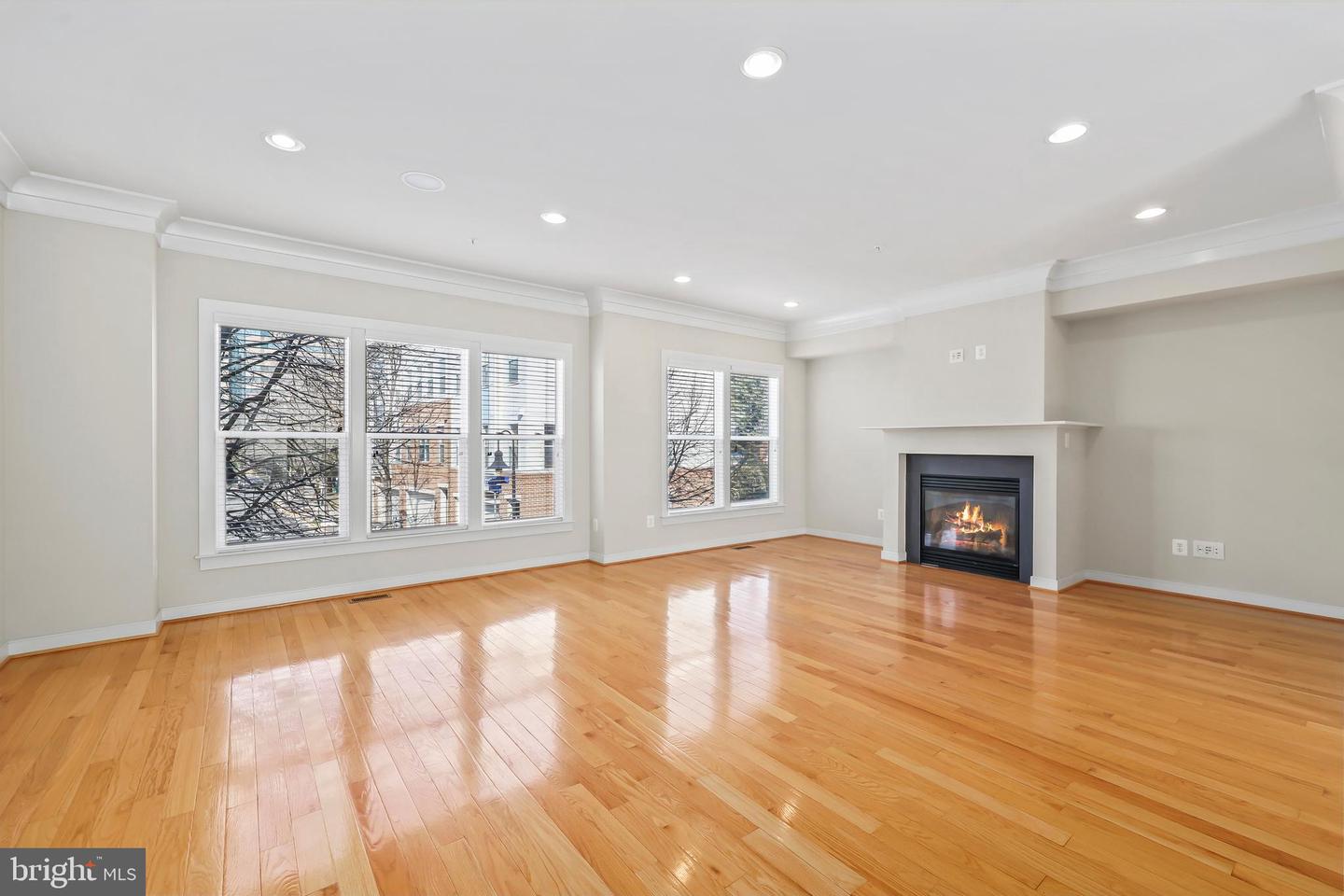 12133 TRIBUNE ST, FAIRFAX, Virginia 22033, 3 Bedrooms Bedrooms, ,3 BathroomsBathrooms,Residential,For sale,12133 TRIBUNE ST,VAFX2289478 MLS # VAFX2289478