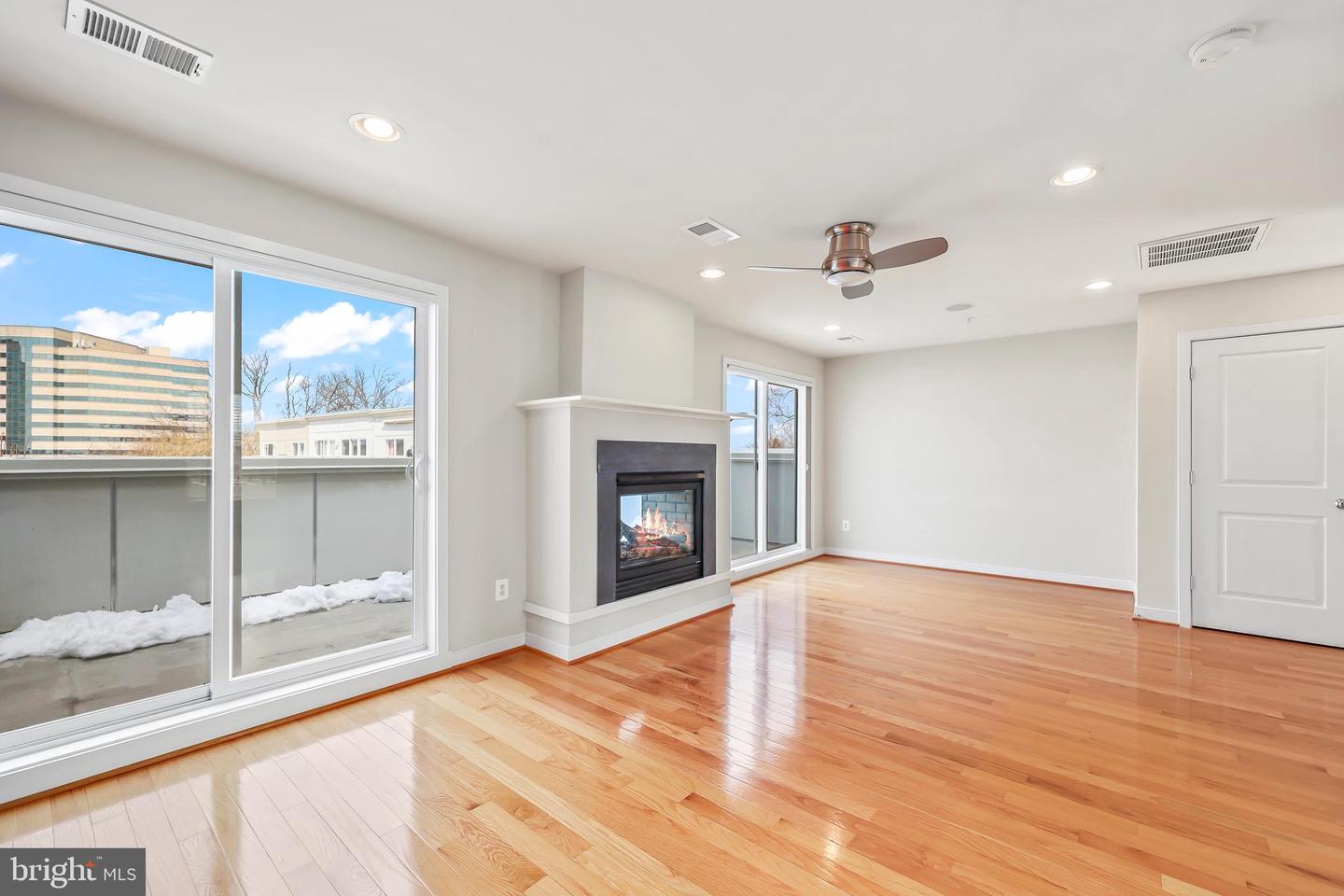 12133 TRIBUNE ST, FAIRFAX, Virginia 22033, 3 Bedrooms Bedrooms, ,3 BathroomsBathrooms,Residential,For sale,12133 TRIBUNE ST,VAFX2289478 MLS # VAFX2289478