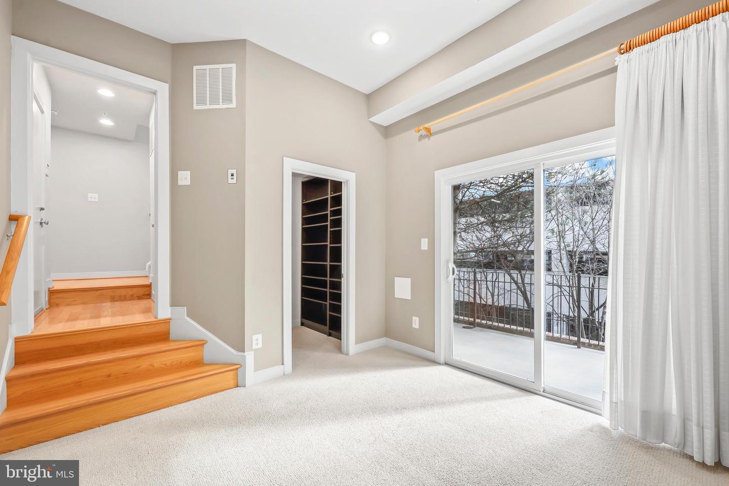 12133 TRIBUNE ST, FAIRFAX, Virginia 22033, 3 Bedrooms Bedrooms, ,3 BathroomsBathrooms,Residential,For sale,12133 TRIBUNE ST,VAFX2289478 MLS # VAFX2289478