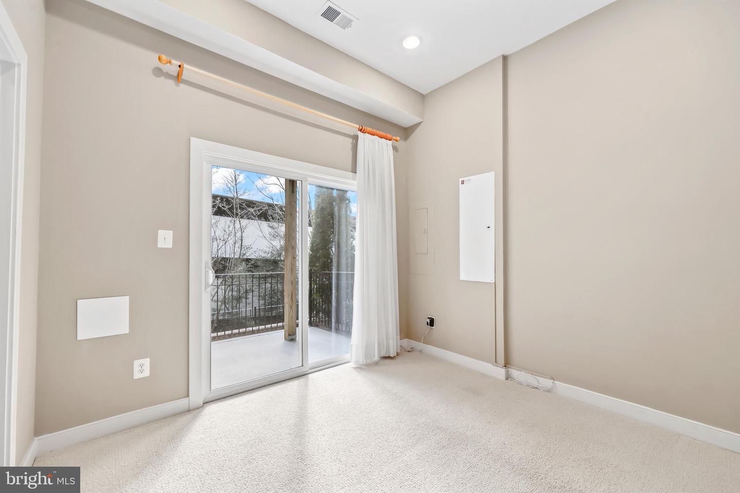 12133 TRIBUNE ST, FAIRFAX, Virginia 22033, 3 Bedrooms Bedrooms, ,3 BathroomsBathrooms,Residential,For sale,12133 TRIBUNE ST,VAFX2289478 MLS # VAFX2289478