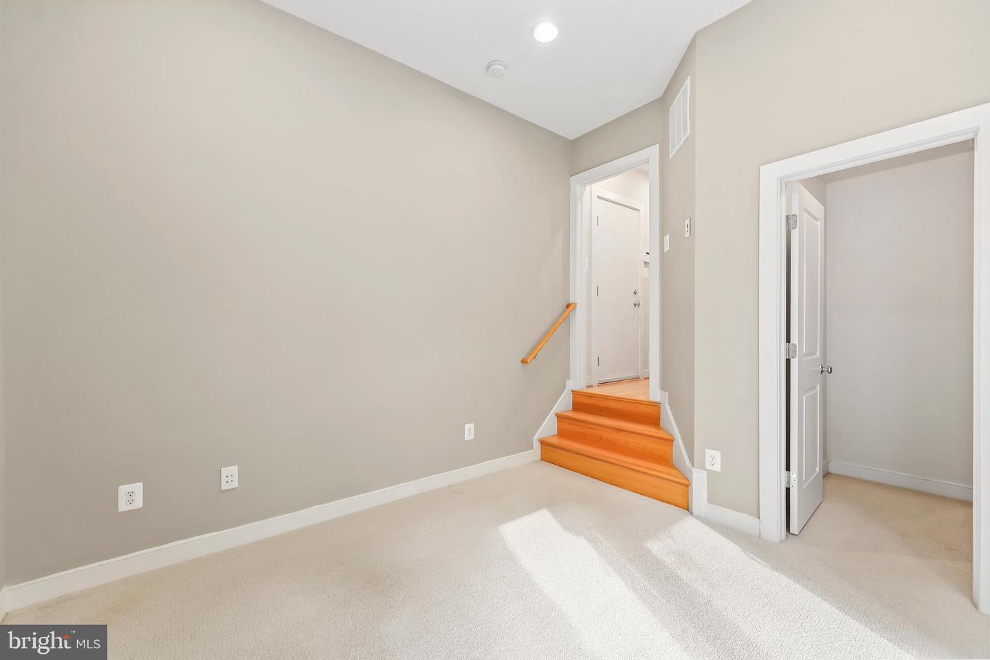 12133 TRIBUNE ST, FAIRFAX, Virginia 22033, 3 Bedrooms Bedrooms, ,3 BathroomsBathrooms,Residential,For sale,12133 TRIBUNE ST,VAFX2289478 MLS # VAFX2289478