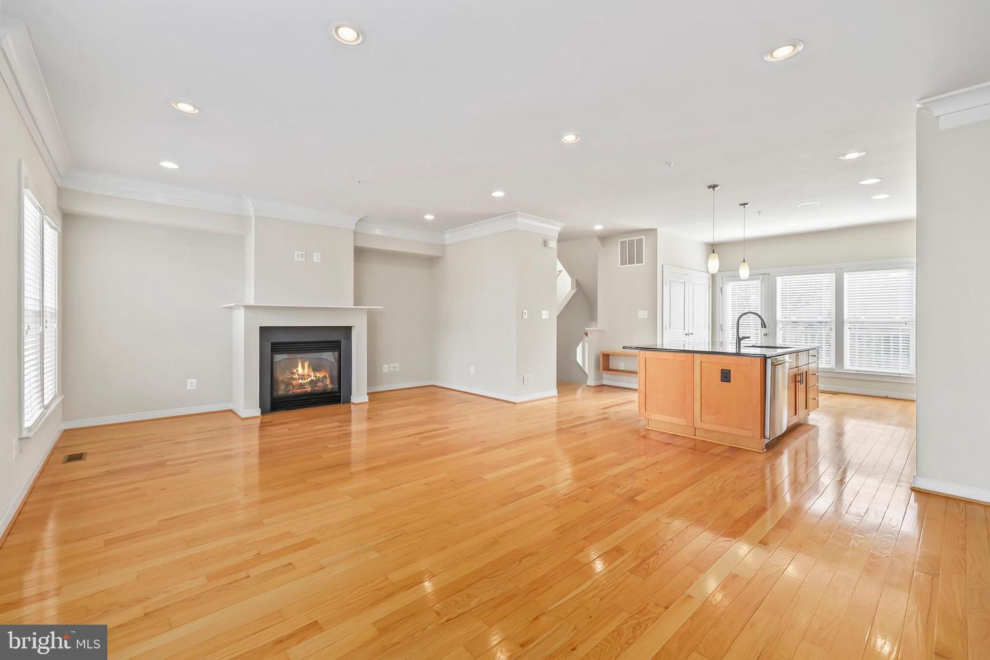 12133 TRIBUNE ST, FAIRFAX, Virginia 22033, 3 Bedrooms Bedrooms, ,3 BathroomsBathrooms,Residential,For sale,12133 TRIBUNE ST,VAFX2289478 MLS # VAFX2289478