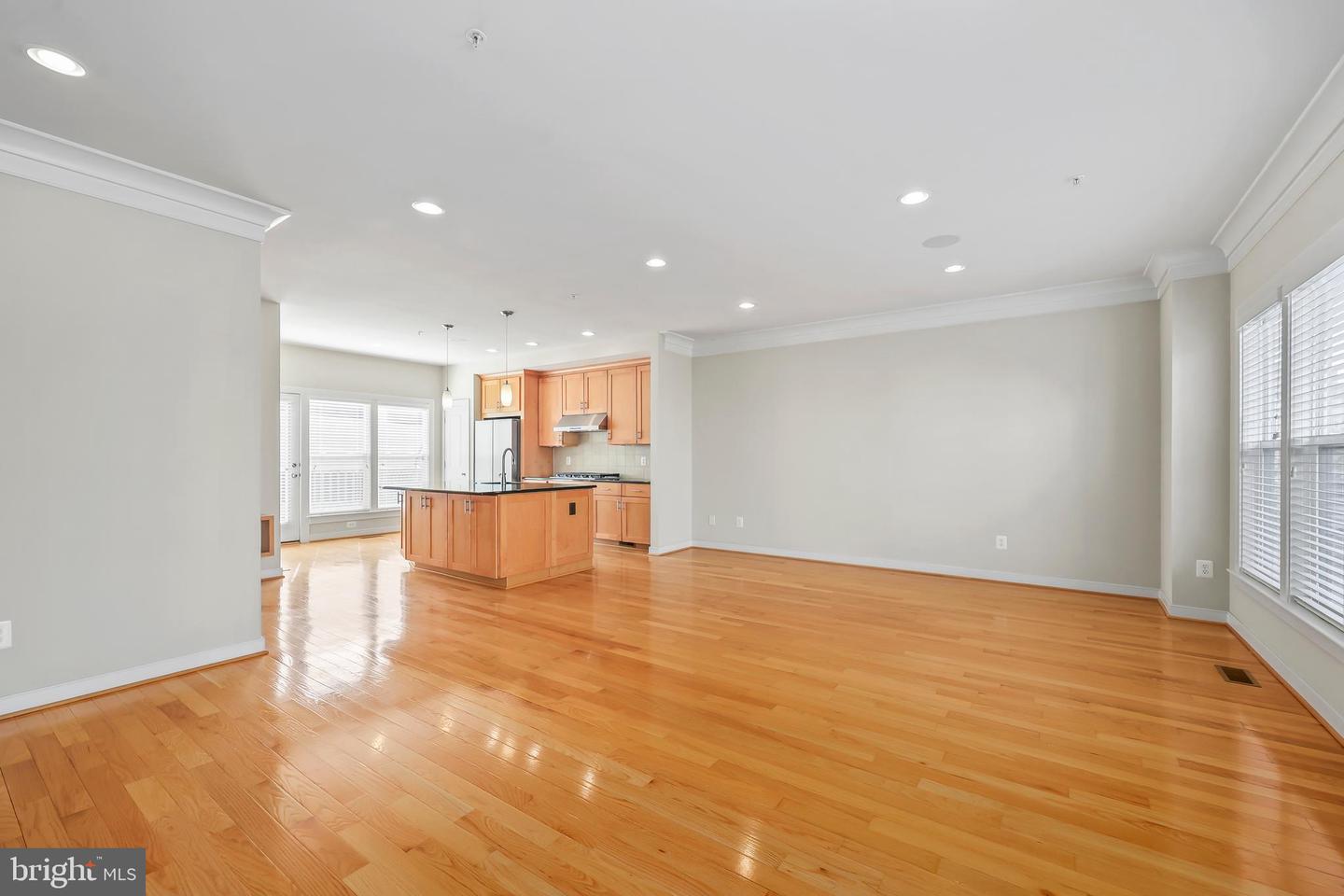 12133 TRIBUNE ST, FAIRFAX, Virginia 22033, 3 Bedrooms Bedrooms, ,3 BathroomsBathrooms,Residential,For sale,12133 TRIBUNE ST,VAFX2289478 MLS # VAFX2289478