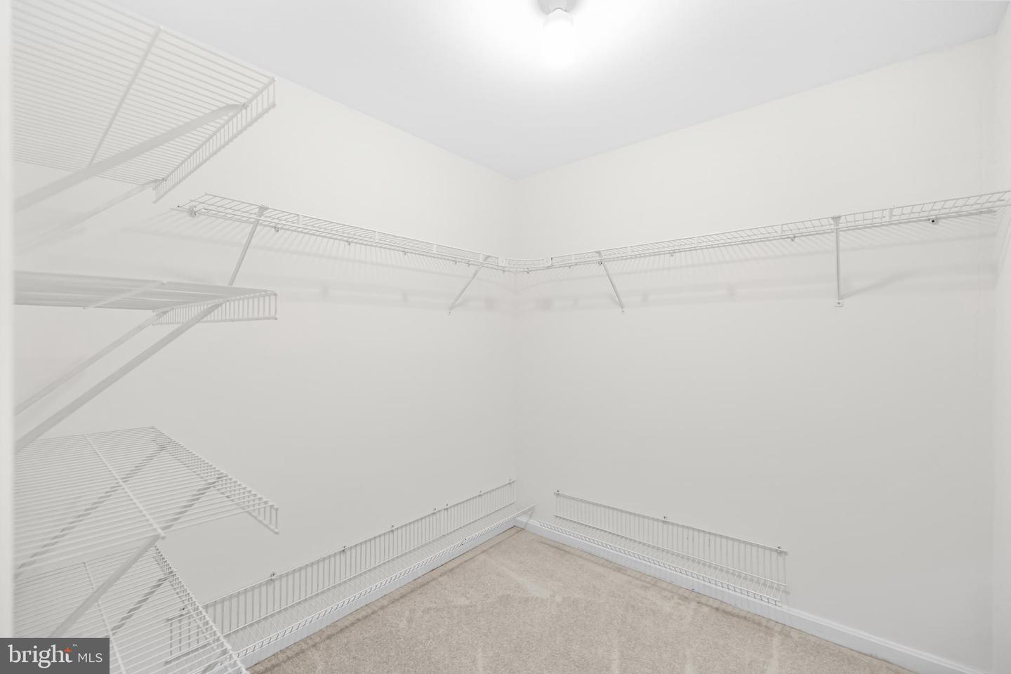 3051 SILENT VALLEY DR, FAIRFAX, Virginia 22031, 3 Bedrooms Bedrooms, ,2 BathroomsBathrooms,Residential,For sale,3051 SILENT VALLEY DR,VAFX2289840 MLS # VAFX2289840