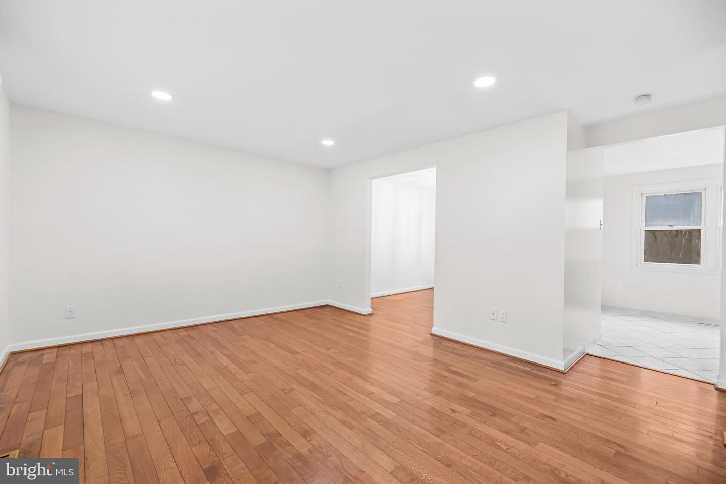 3051 SILENT VALLEY DR, FAIRFAX, Virginia 22031, 3 Bedrooms Bedrooms, ,2 BathroomsBathrooms,Residential,For sale,3051 SILENT VALLEY DR,VAFX2289840 MLS # VAFX2289840