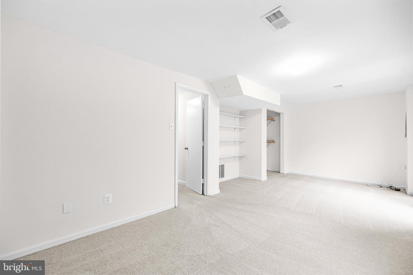 3051 SILENT VALLEY DR, FAIRFAX, Virginia 22031, 3 Bedrooms Bedrooms, ,2 BathroomsBathrooms,Residential,For sale,3051 SILENT VALLEY DR,VAFX2289840 MLS # VAFX2289840