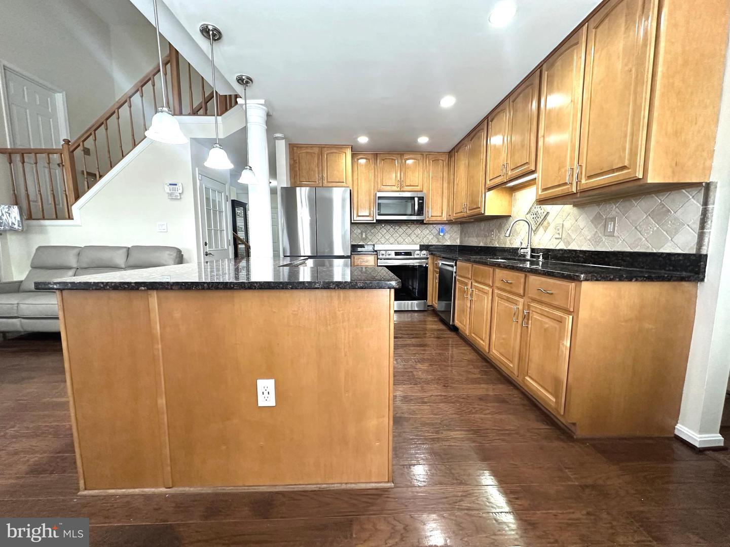 111 CONNEMARA DR, STERLING, Virginia 20164, 4 Bedrooms Bedrooms, ,3 BathroomsBathrooms,Residential,For sale,111 CONNEMARA DR,VALO2115840 MLS # VALO2115840