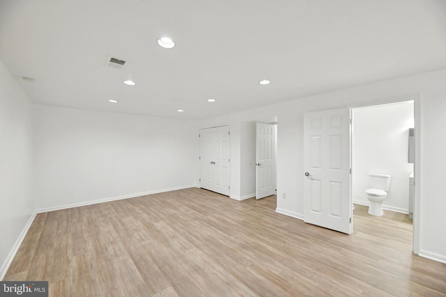 111 CONNEMARA DR, STERLING, Virginia 20164, 4 Bedrooms Bedrooms, ,3 BathroomsBathrooms,Residential,For sale,111 CONNEMARA DR,VALO2115840 MLS # VALO2115840