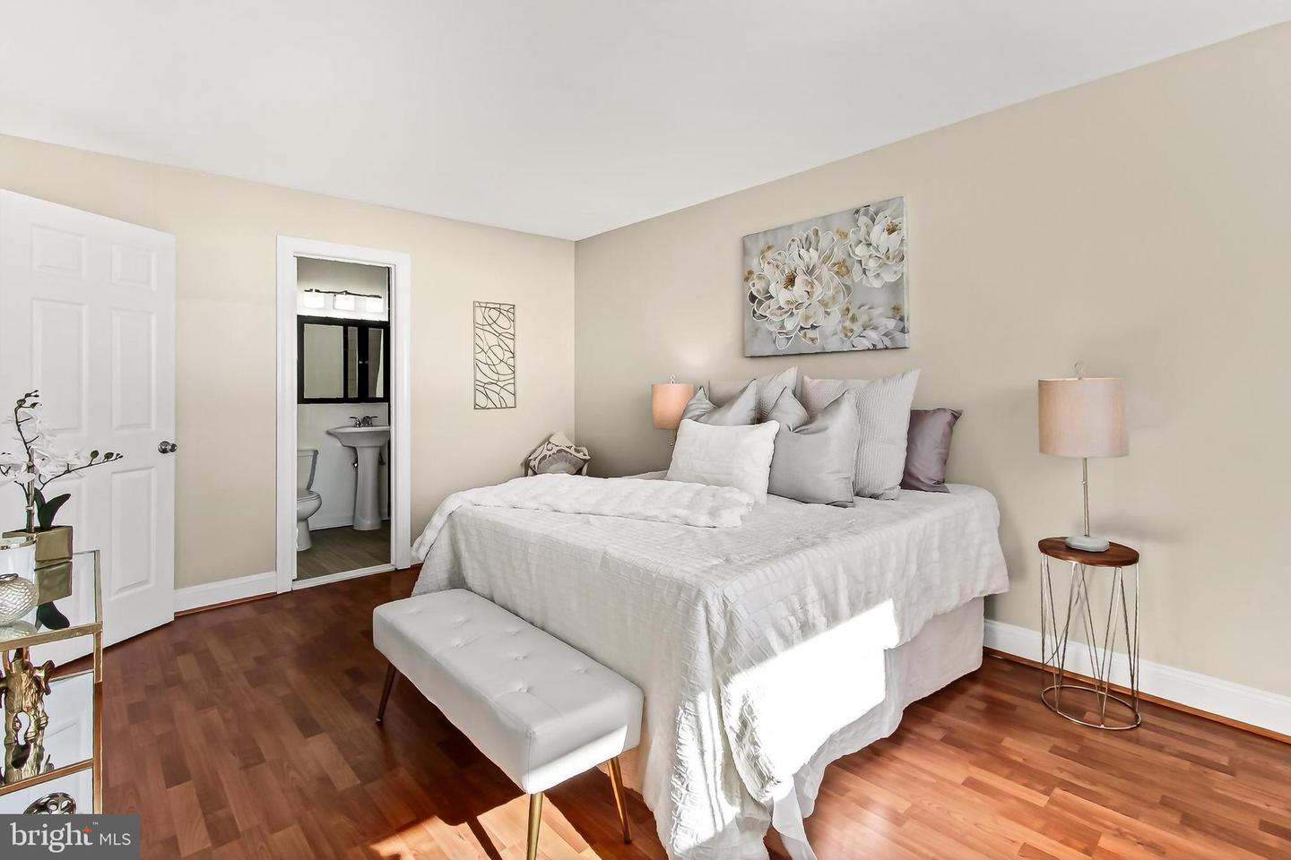 7328 ROUTE 29 #28/202, FALLS CHURCH, Virginia 22046, 1 Bedroom Bedrooms, ,1 BathroomBathrooms,Residential,For sale,7328 ROUTE 29 #28/202,VAFX2290968 MLS # VAFX2290968