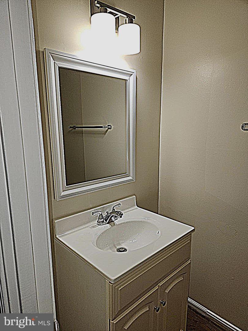 5422 LONG BOAT CT, FAIRFAX, Virginia 22032, 3 Bedrooms Bedrooms, ,2 BathroomsBathrooms,Residential,For sale,5422 LONG BOAT CT,VAFX2291048 MLS # VAFX2291048