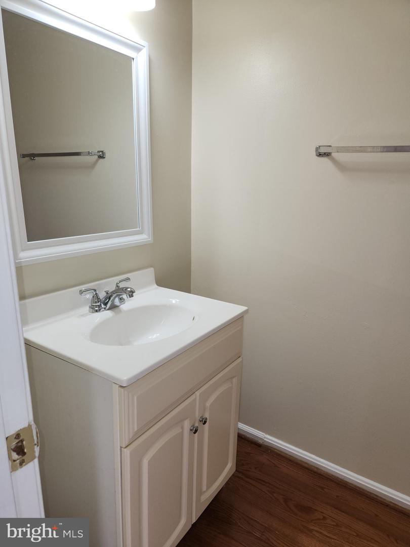 5422 LONG BOAT CT, FAIRFAX, Virginia 22032, 3 Bedrooms Bedrooms, ,2 BathroomsBathrooms,Residential,For sale,5422 LONG BOAT CT,VAFX2291048 MLS # VAFX2291048