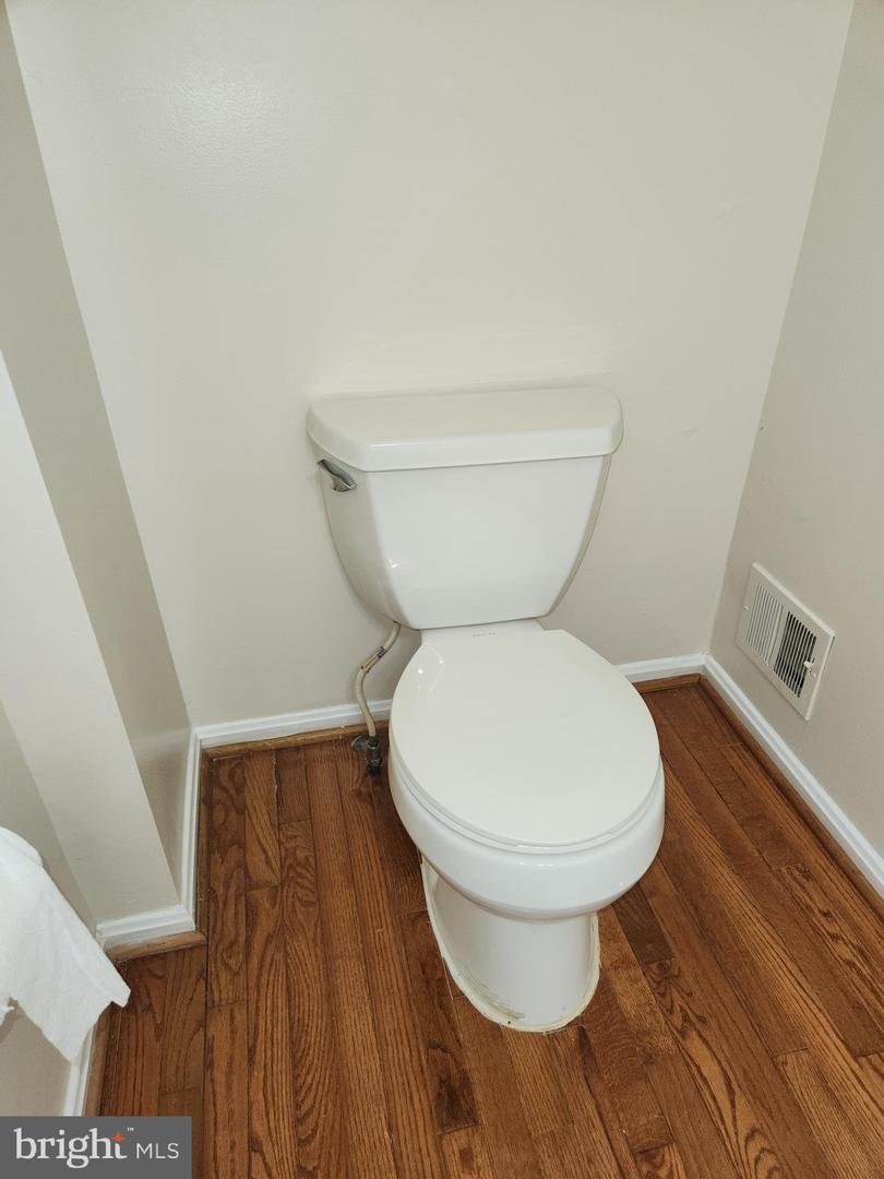 5422 LONG BOAT CT, FAIRFAX, Virginia 22032, 3 Bedrooms Bedrooms, ,2 BathroomsBathrooms,Residential,For sale,5422 LONG BOAT CT,VAFX2291048 MLS # VAFX2291048