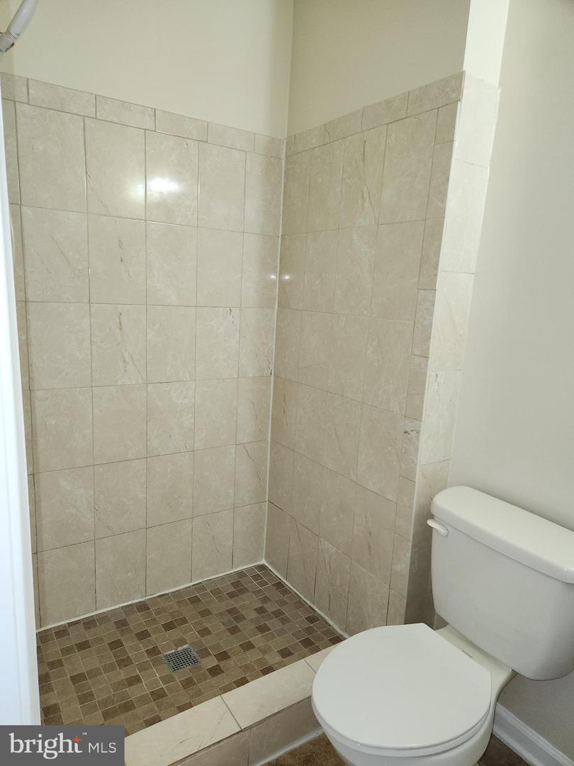 5422 LONG BOAT CT, FAIRFAX, Virginia 22032, 3 Bedrooms Bedrooms, ,2 BathroomsBathrooms,Residential,For sale,5422 LONG BOAT CT,VAFX2291048 MLS # VAFX2291048