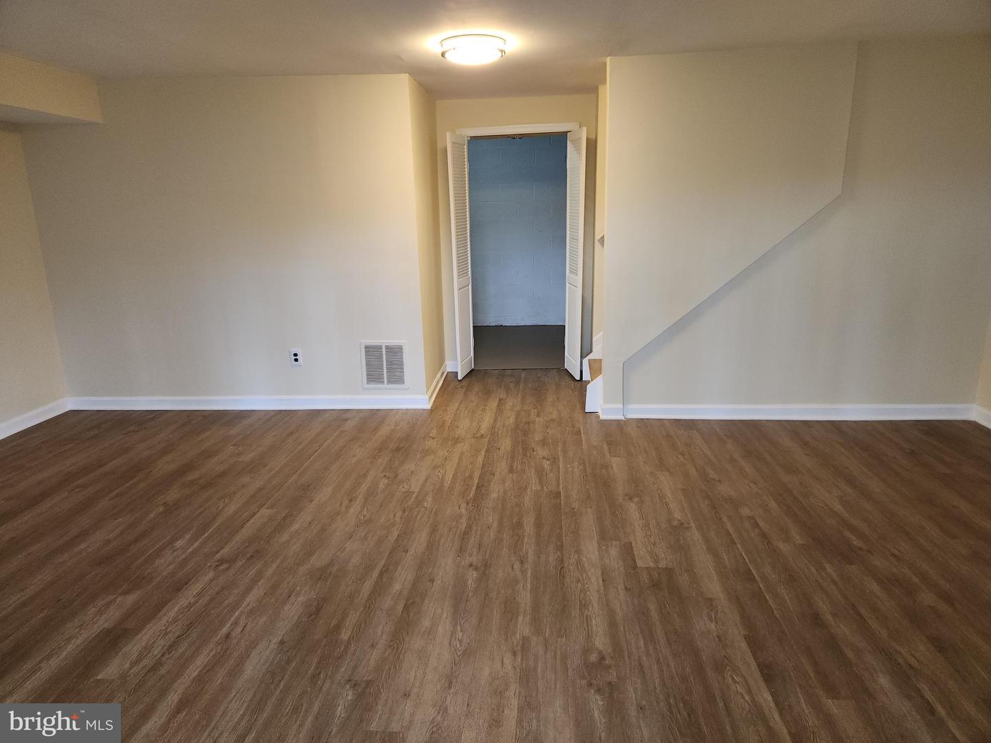 5422 LONG BOAT CT, FAIRFAX, Virginia 22032, 3 Bedrooms Bedrooms, ,2 BathroomsBathrooms,Residential,For sale,5422 LONG BOAT CT,VAFX2291048 MLS # VAFX2291048