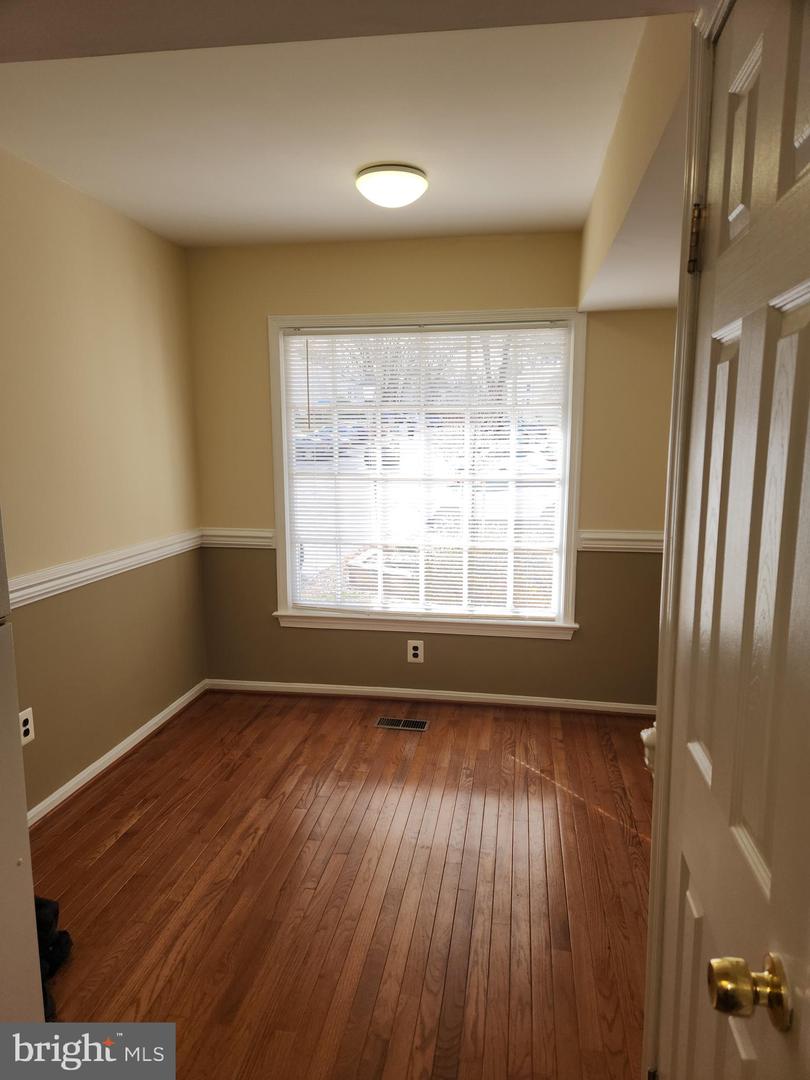 5422 LONG BOAT CT, FAIRFAX, Virginia 22032, 3 Bedrooms Bedrooms, ,2 BathroomsBathrooms,Residential,For sale,5422 LONG BOAT CT,VAFX2291048 MLS # VAFX2291048