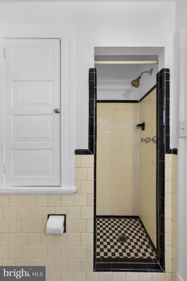 214 JEFFERSON ST NW, WASHINGTON, District Of Columbia 20011, 3 Bedrooms Bedrooms, ,2 BathroomsBathrooms,Residential,For sale,214 JEFFERSON ST NW,DCDC2246318 MLS # DCDC2246318