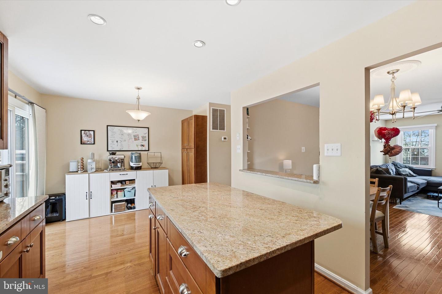 13961 WATER POND CT, CENTREVILLE, Virginia 20121, 3 Bedrooms Bedrooms, 13 Rooms Rooms,2 BathroomsBathrooms,Residential,For sale,13961 WATER POND CT,VAFX2291218 MLS # VAFX2291218