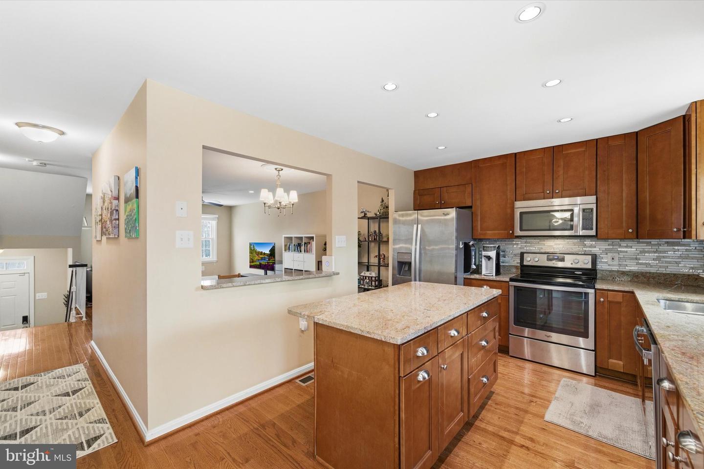 13961 WATER POND CT, CENTREVILLE, Virginia 20121, 3 Bedrooms Bedrooms, 13 Rooms Rooms,2 BathroomsBathrooms,Residential,For sale,13961 WATER POND CT,VAFX2291218 MLS # VAFX2291218