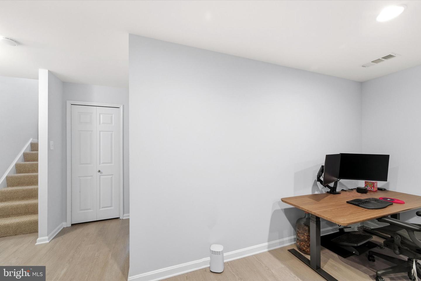 13961 WATER POND CT, CENTREVILLE, Virginia 20121, 3 Bedrooms Bedrooms, 13 Rooms Rooms,2 BathroomsBathrooms,Residential,For sale,13961 WATER POND CT,VAFX2291218 MLS # VAFX2291218