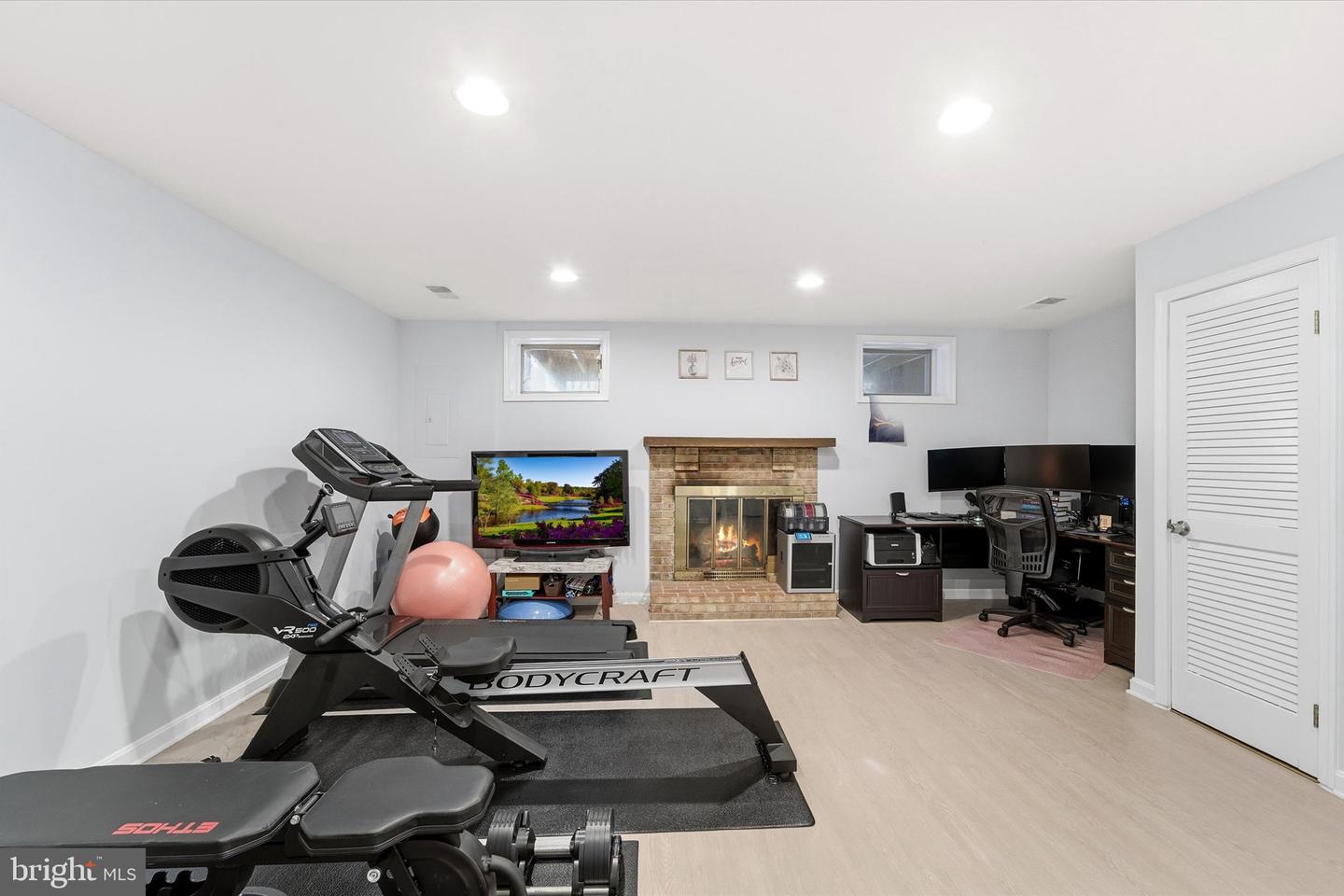 13961 WATER POND CT, CENTREVILLE, Virginia 20121, 3 Bedrooms Bedrooms, 13 Rooms Rooms,2 BathroomsBathrooms,Residential,For sale,13961 WATER POND CT,VAFX2291218 MLS # VAFX2291218