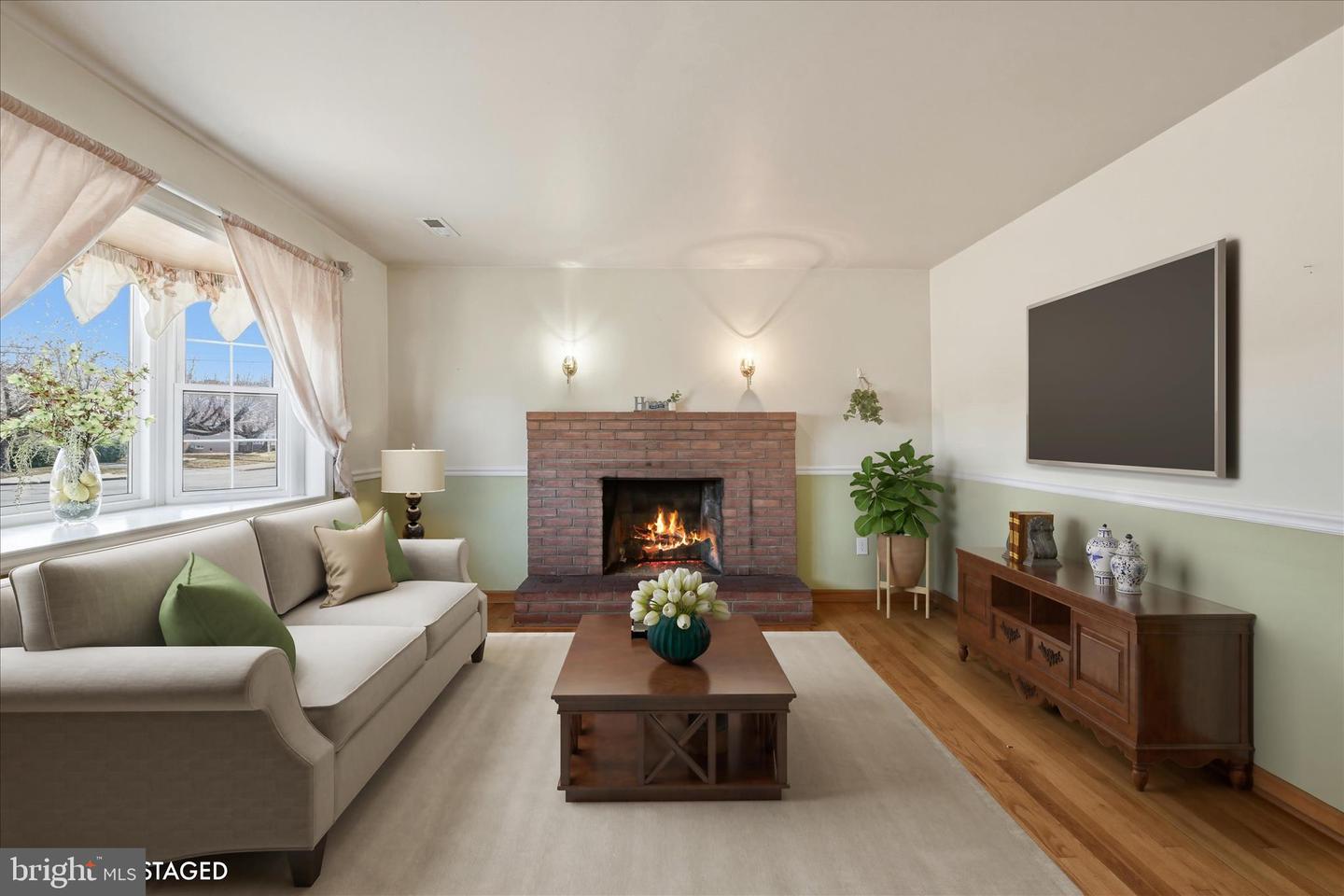 200 WASHINGTON AVE, FRONT ROYAL, Virginia 22630, 2 Bedrooms Bedrooms, 5 Rooms Rooms,1 BathroomBathrooms,Residential,For sale,200 WASHINGTON AVE,VAWR2013424 MLS # VAWR2013424