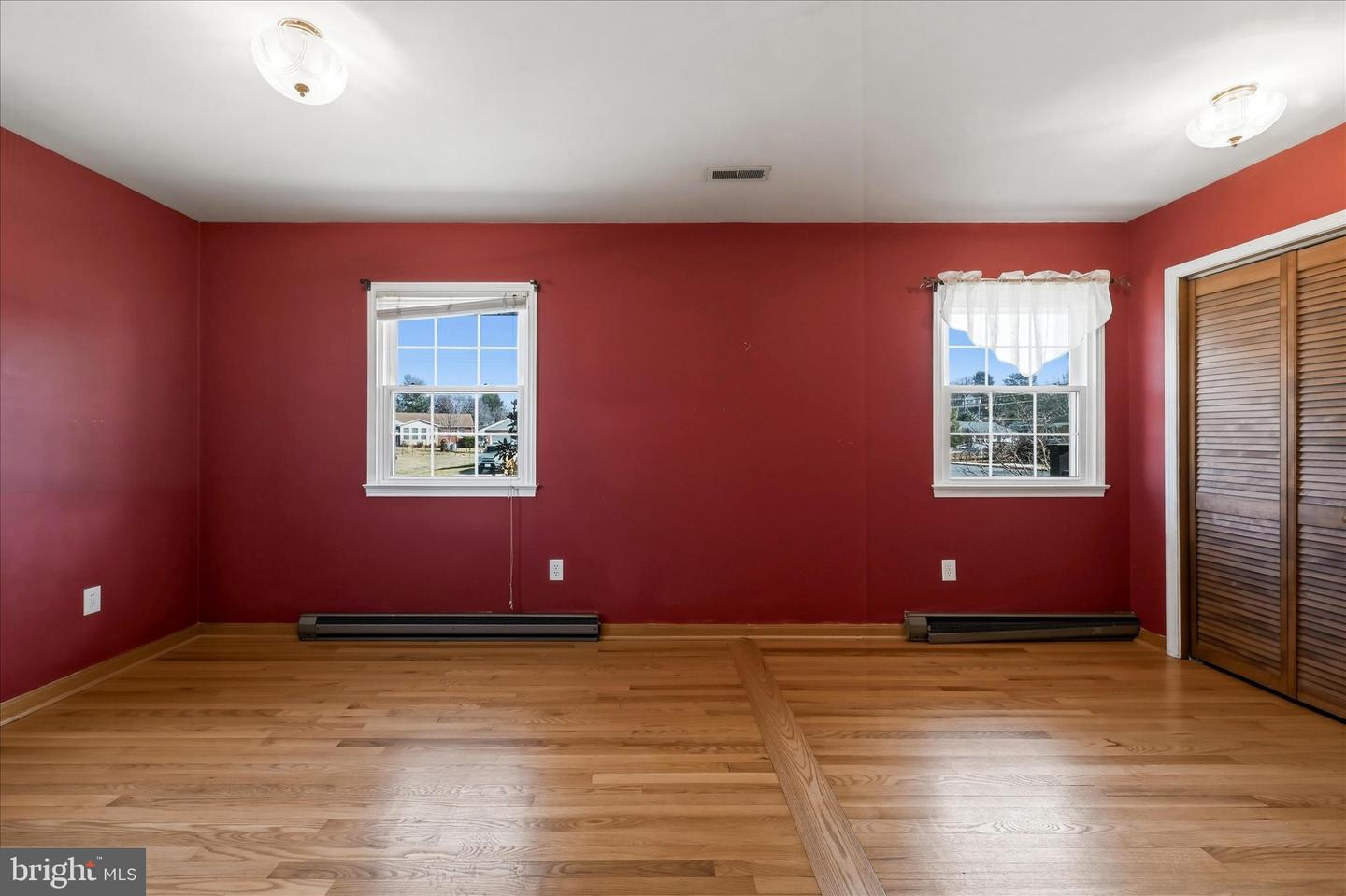 200 WASHINGTON AVE, FRONT ROYAL, Virginia 22630, 2 Bedrooms Bedrooms, 5 Rooms Rooms,1 BathroomBathrooms,Residential,For sale,200 WASHINGTON AVE,VAWR2013424 MLS # VAWR2013424