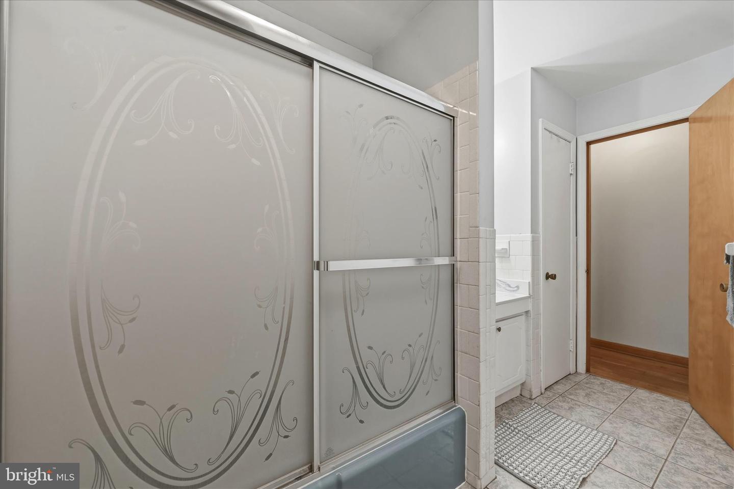 200 WASHINGTON AVE, FRONT ROYAL, Virginia 22630, 2 Bedrooms Bedrooms, 5 Rooms Rooms,1 BathroomBathrooms,Residential,For sale,200 WASHINGTON AVE,VAWR2013424 MLS # VAWR2013424