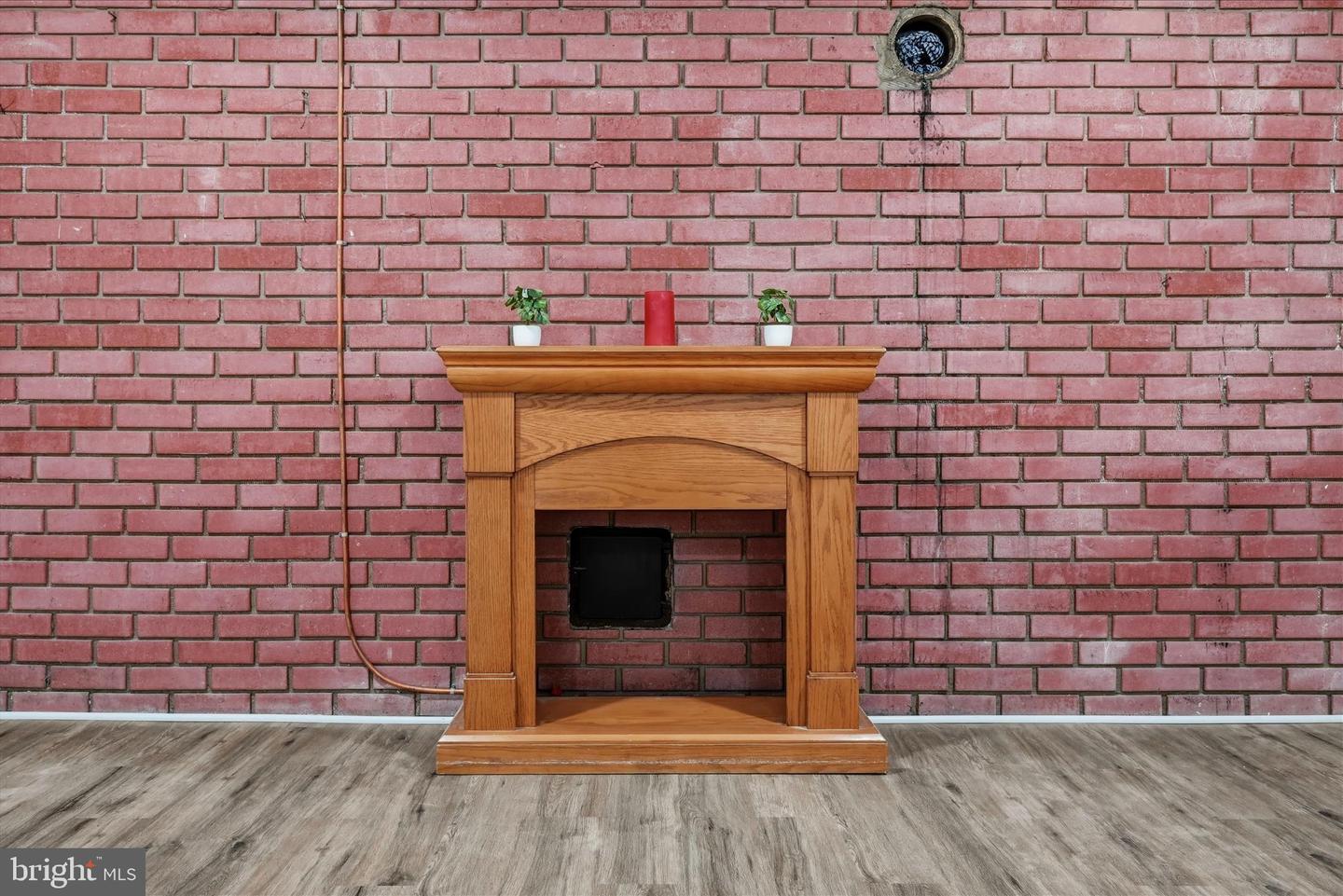 200 WASHINGTON AVE, FRONT ROYAL, Virginia 22630, 2 Bedrooms Bedrooms, 5 Rooms Rooms,1 BathroomBathrooms,Residential,For sale,200 WASHINGTON AVE,VAWR2013424 MLS # VAWR2013424