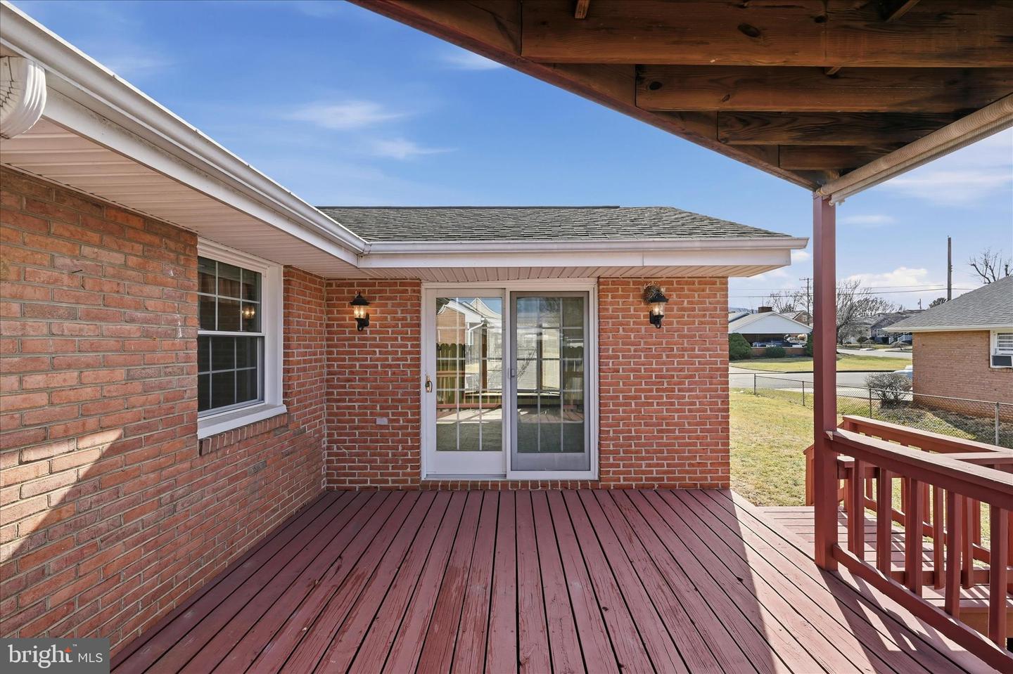 200 WASHINGTON AVE, FRONT ROYAL, Virginia 22630, 2 Bedrooms Bedrooms, 5 Rooms Rooms,1 BathroomBathrooms,Residential,For sale,200 WASHINGTON AVE,VAWR2013424 MLS # VAWR2013424