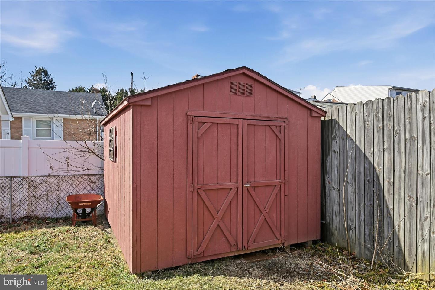 200 WASHINGTON AVE, FRONT ROYAL, Virginia 22630, 2 Bedrooms Bedrooms, 5 Rooms Rooms,1 BathroomBathrooms,Residential,For sale,200 WASHINGTON AVE,VAWR2013424 MLS # VAWR2013424