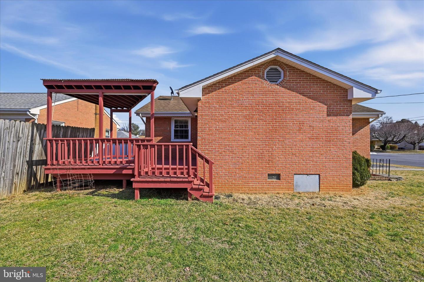 200 WASHINGTON AVE, FRONT ROYAL, Virginia 22630, 2 Bedrooms Bedrooms, 5 Rooms Rooms,1 BathroomBathrooms,Residential,For sale,200 WASHINGTON AVE,VAWR2013424 MLS # VAWR2013424