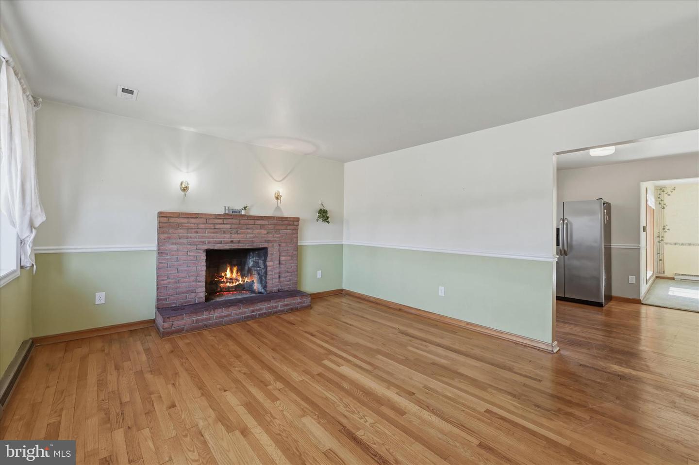 200 WASHINGTON AVE, FRONT ROYAL, Virginia 22630, 2 Bedrooms Bedrooms, 5 Rooms Rooms,1 BathroomBathrooms,Residential,For sale,200 WASHINGTON AVE,VAWR2013424 MLS # VAWR2013424