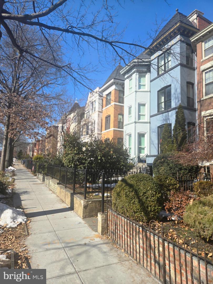 1209 HARVARD ST NW, WASHINGTON, District Of Columbia 20009, 6 Bedrooms Bedrooms, ,2 BathroomsBathrooms,Residential,For sale,1209 HARVARD ST NW,DCDC2246378 MLS # DCDC2246378