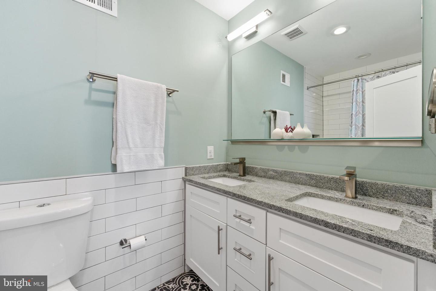 1831 INDEPENDENCE AVE SE #2, WASHINGTON, District Of Columbia 20003, 3 Bedrooms Bedrooms, 9 Rooms Rooms,3 BathroomsBathrooms,Residential,For sale,1831 INDEPENDENCE AVE SE #2,DCDC2246492 MLS # DCDC2246492