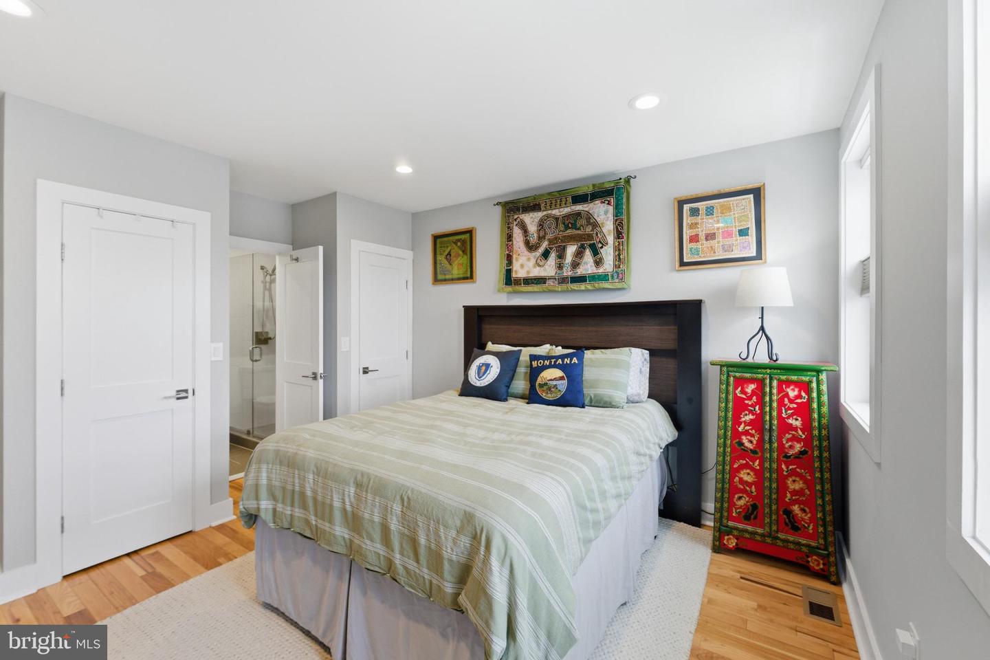 1831 INDEPENDENCE AVE SE #2, WASHINGTON, District Of Columbia 20003, 3 Bedrooms Bedrooms, 9 Rooms Rooms,3 BathroomsBathrooms,Residential,For sale,1831 INDEPENDENCE AVE SE #2,DCDC2246492 MLS # DCDC2246492