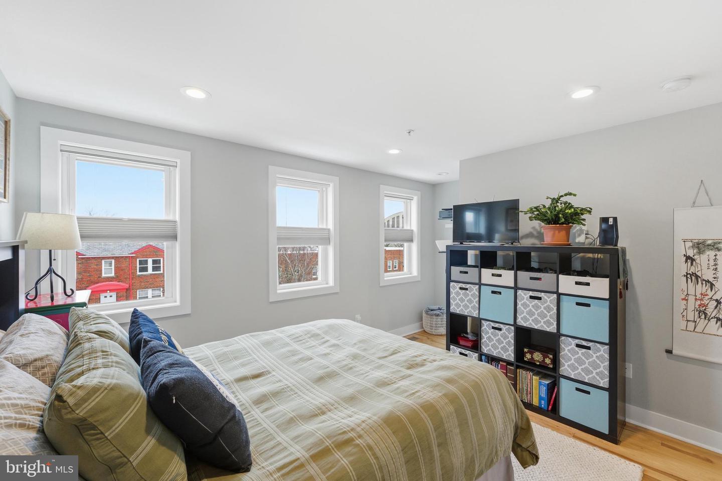 1831 INDEPENDENCE AVE SE #2, WASHINGTON, District Of Columbia 20003, 3 Bedrooms Bedrooms, 9 Rooms Rooms,3 BathroomsBathrooms,Residential,For sale,1831 INDEPENDENCE AVE SE #2,DCDC2246492 MLS # DCDC2246492